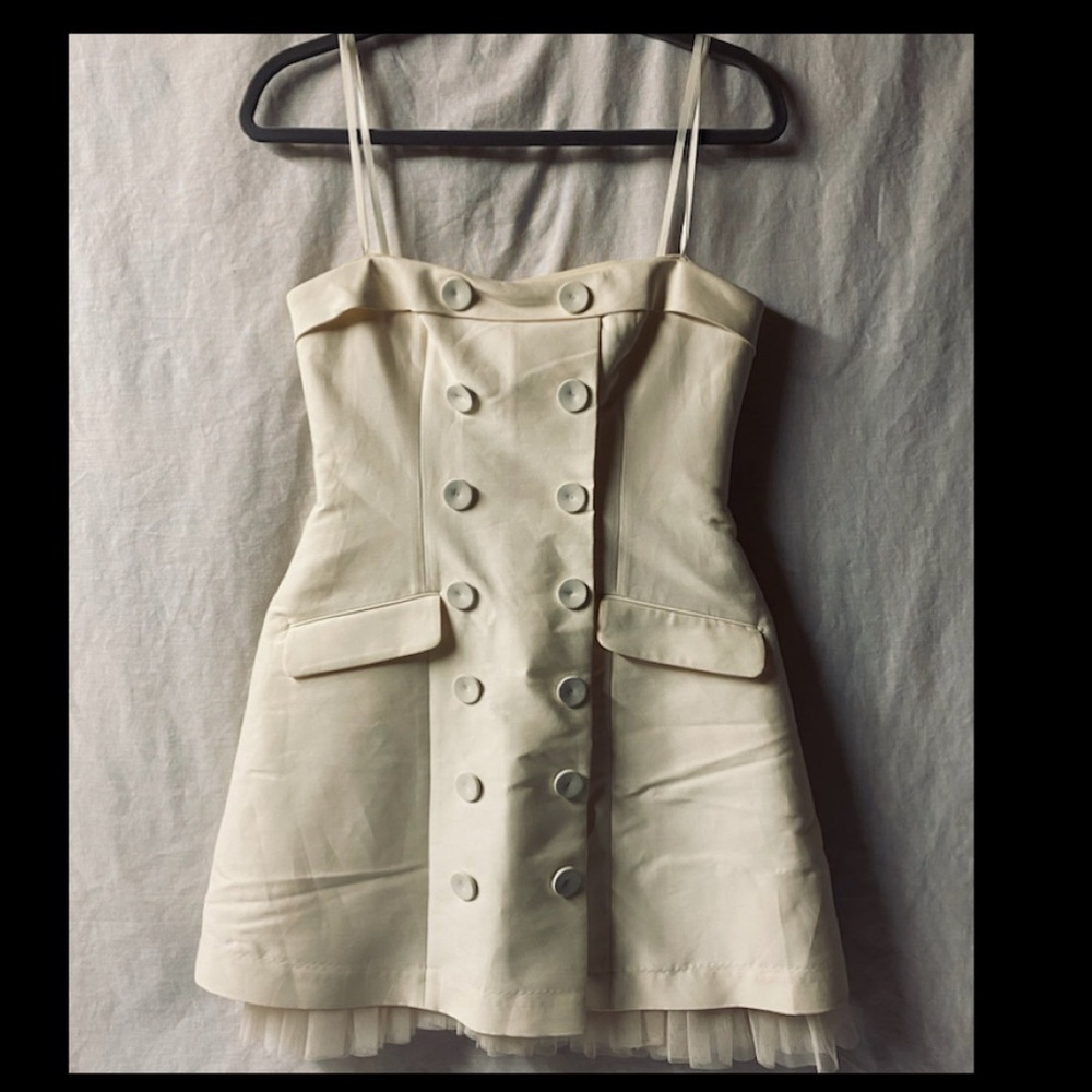 BCBGMaxAzria Cream Tuxedo Mini Dress, Size 6 NWOT